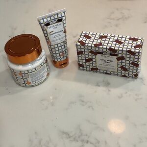 Beekman 1802 Snickerdoodle Body Wash Set - White and Brown